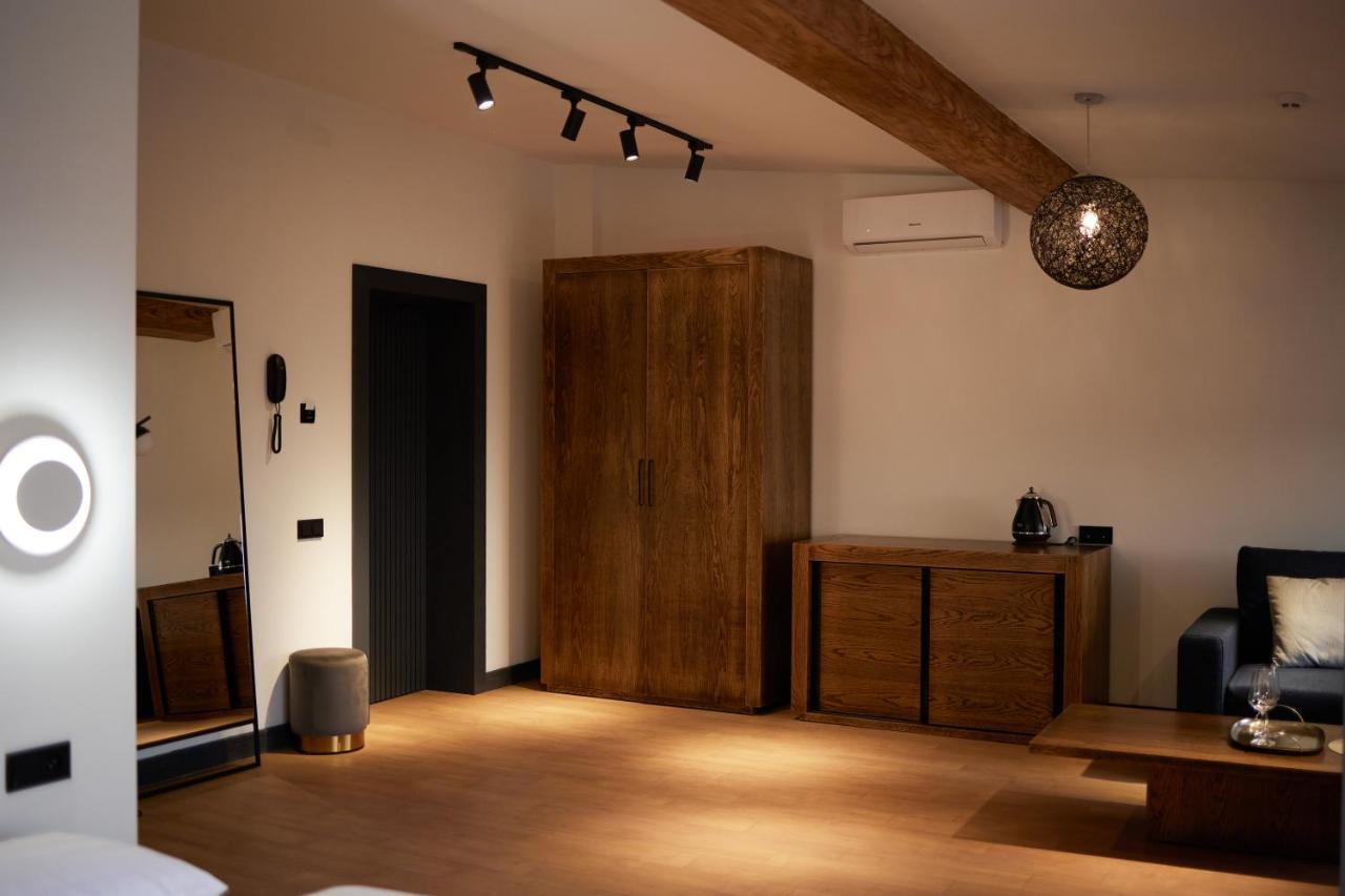 Barbar Apart Hotel Gjoemri Buitenkant foto