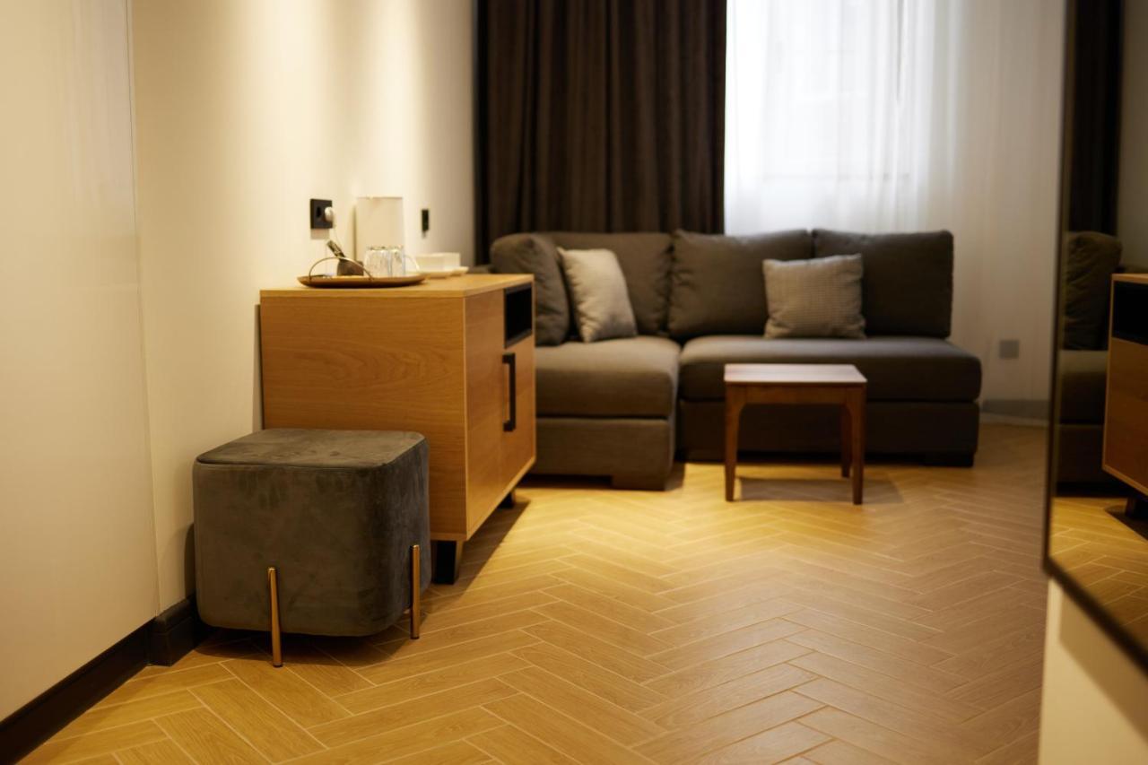 Barbar Apart Hotel Gjoemri Buitenkant foto