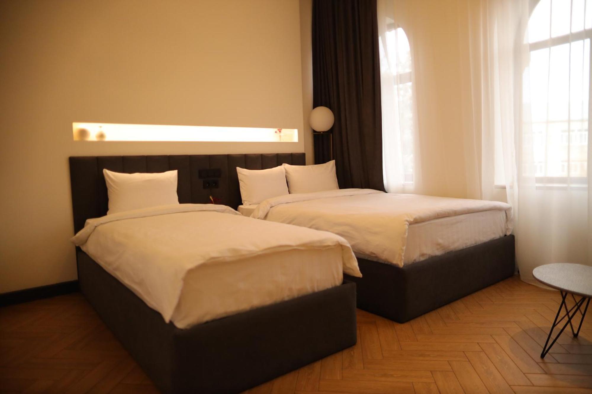 Barbar Apart Hotel Gjoemri Buitenkant foto
